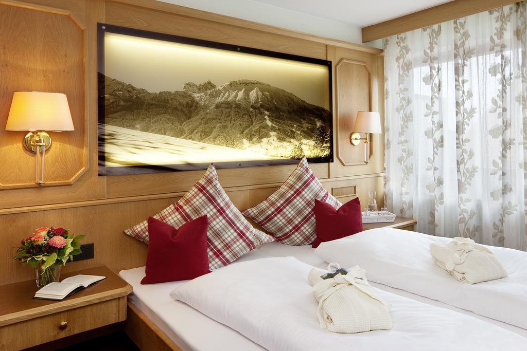 Hotel Berghof 프론텐 외부 사진