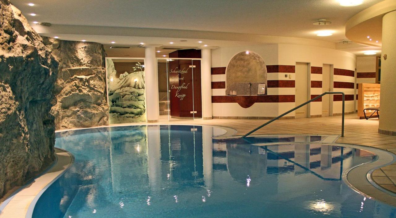 Hotel Berghof 프론텐 외부 사진